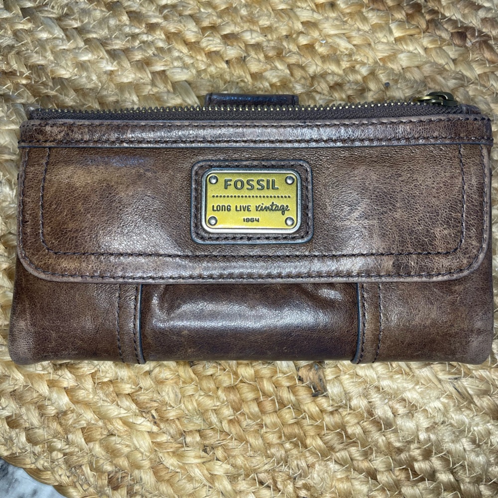 Fossil Long Live Vintage 1954 Brown Leather Wallet